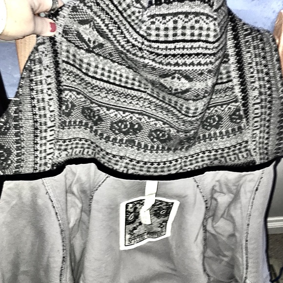 A rare Special Edition Lululemon Scuba Hoodie - Picture 6 of 11